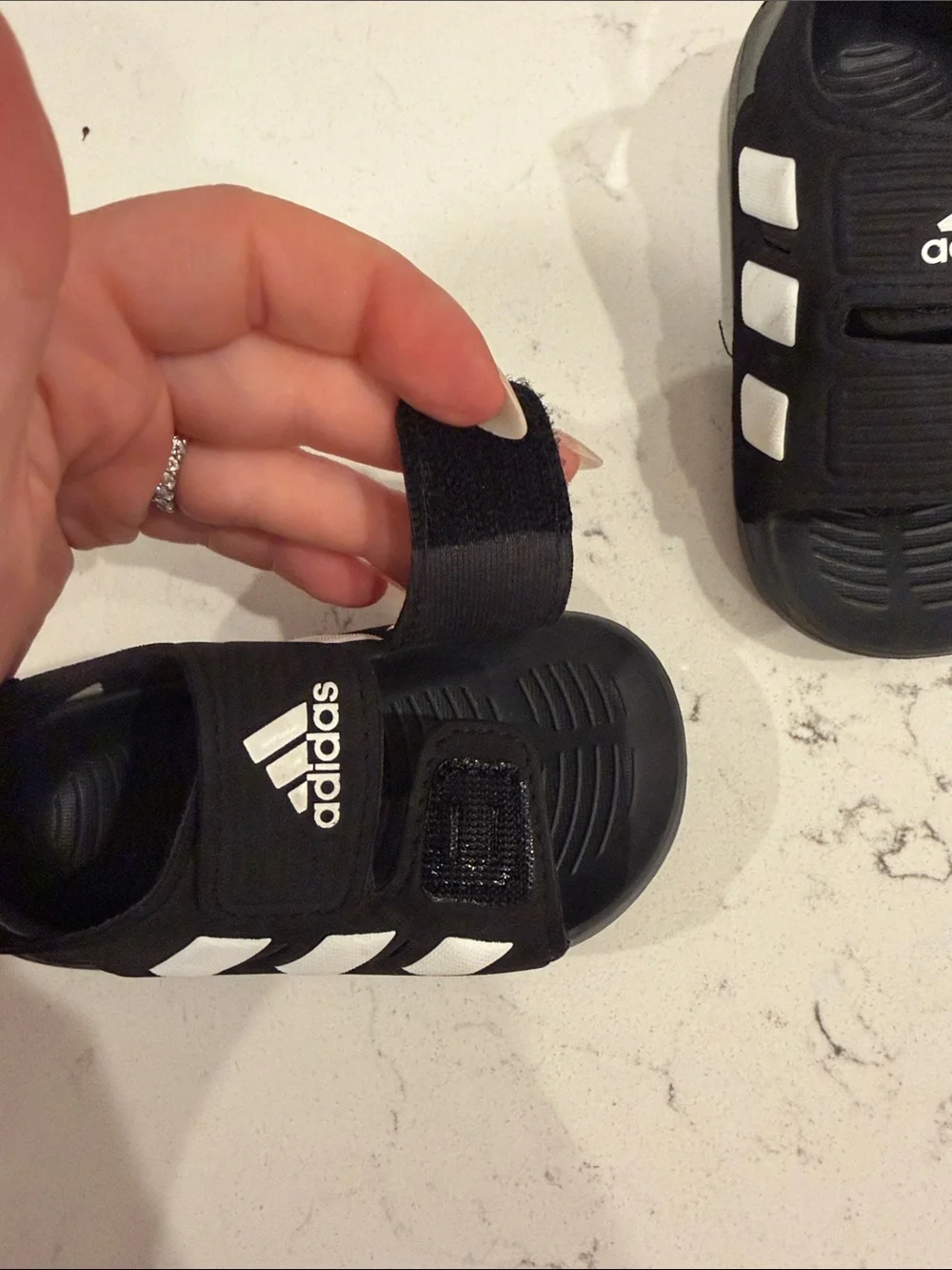 adidas easy slip